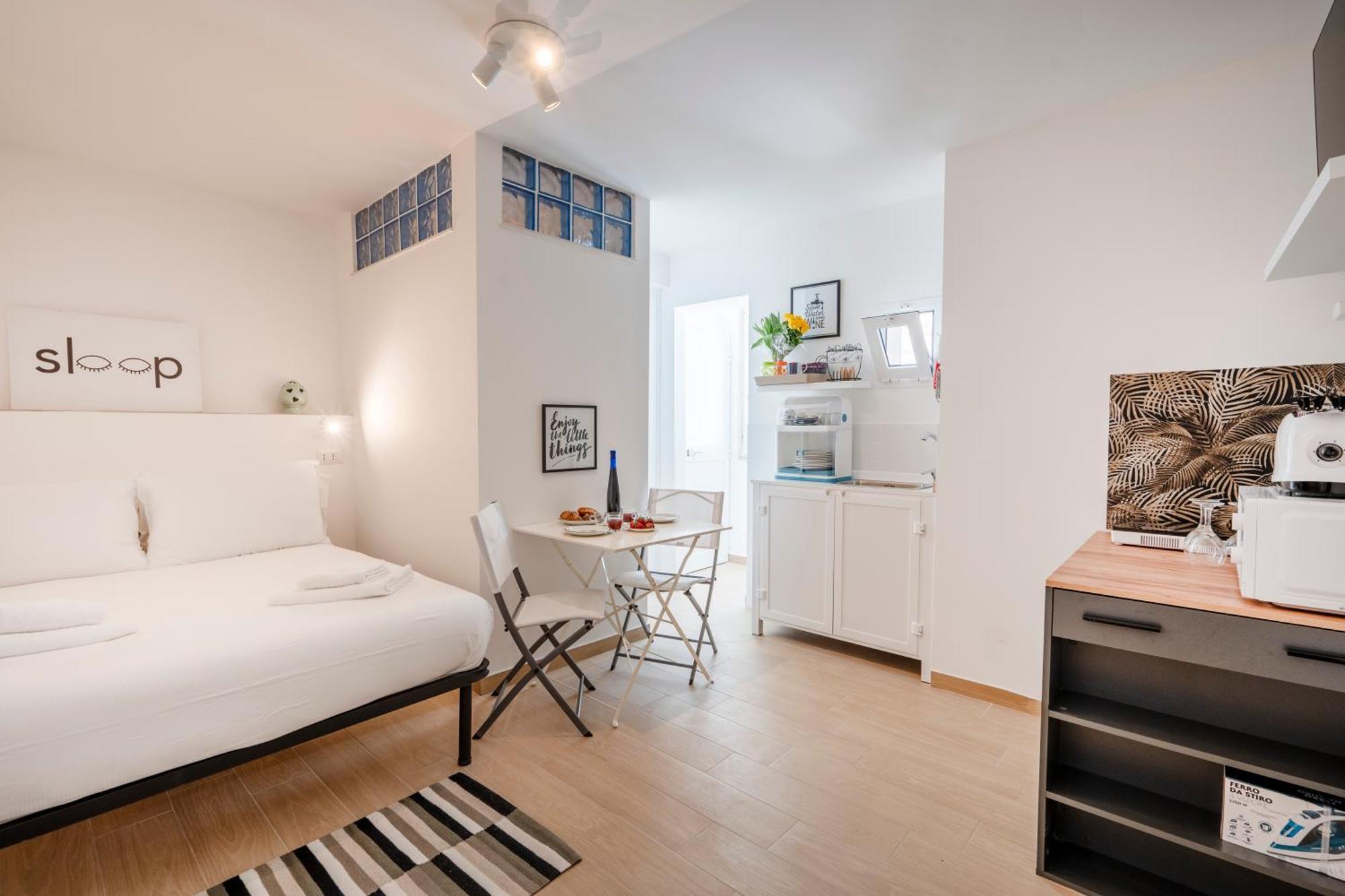 בארי Room 4 - Lovely & Functional Studio מראה חיצוני תמונה